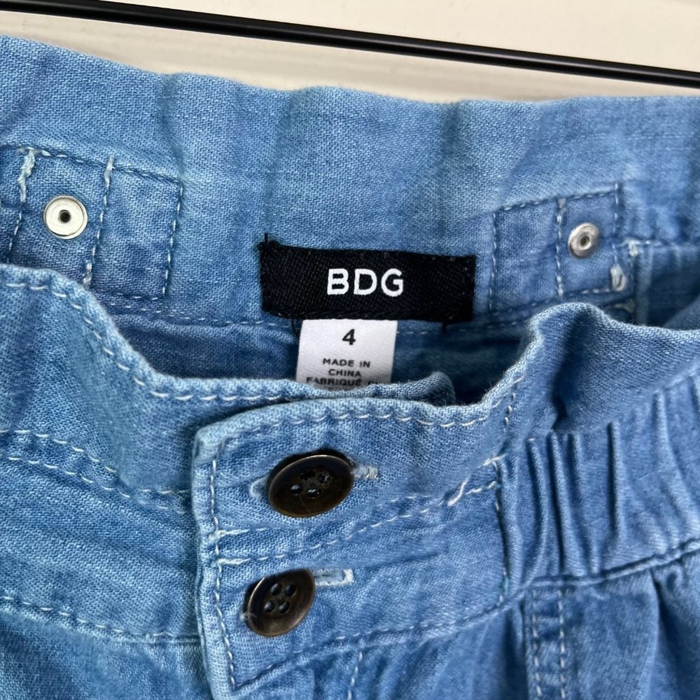 BDG Urban Outfitters Women’s Blue Paperbag High Waisted Shorts Size 4 Pleated - Picture 4 of 10